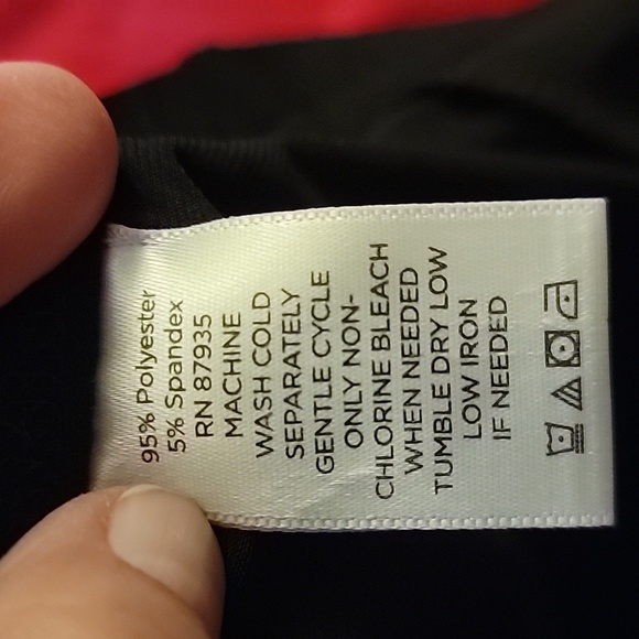 SKORT!!  Susan Graver Blk Skort, 18" top to bottom, 3x - Picture 4 of 4